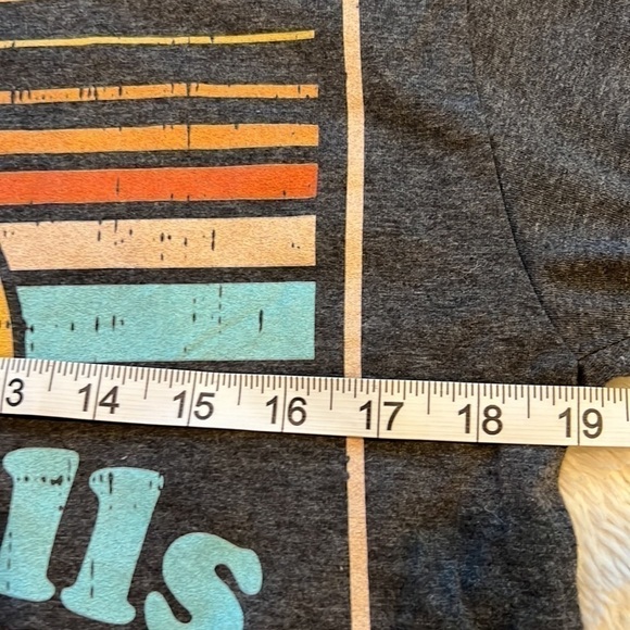 Official Member Old Balls Club 40 Years of Awesome Graphic T-shirt Size Medium - Picture 4 of 5